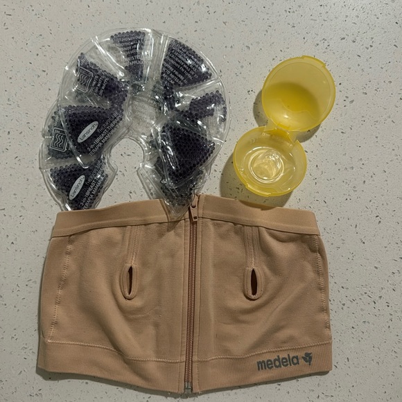 Other Medela Breast Pumping Bra Nipples Shield Breast Therapy Pads